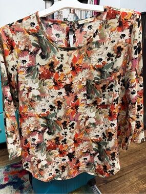 Le Lis Multicolor Floral Scoop Neck Pocket Blouse